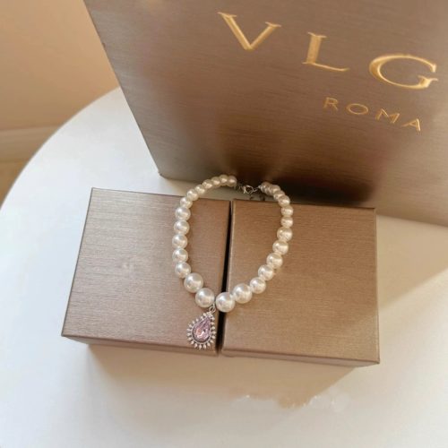 Rózsaszín könnycsepp alakú nyaklánc